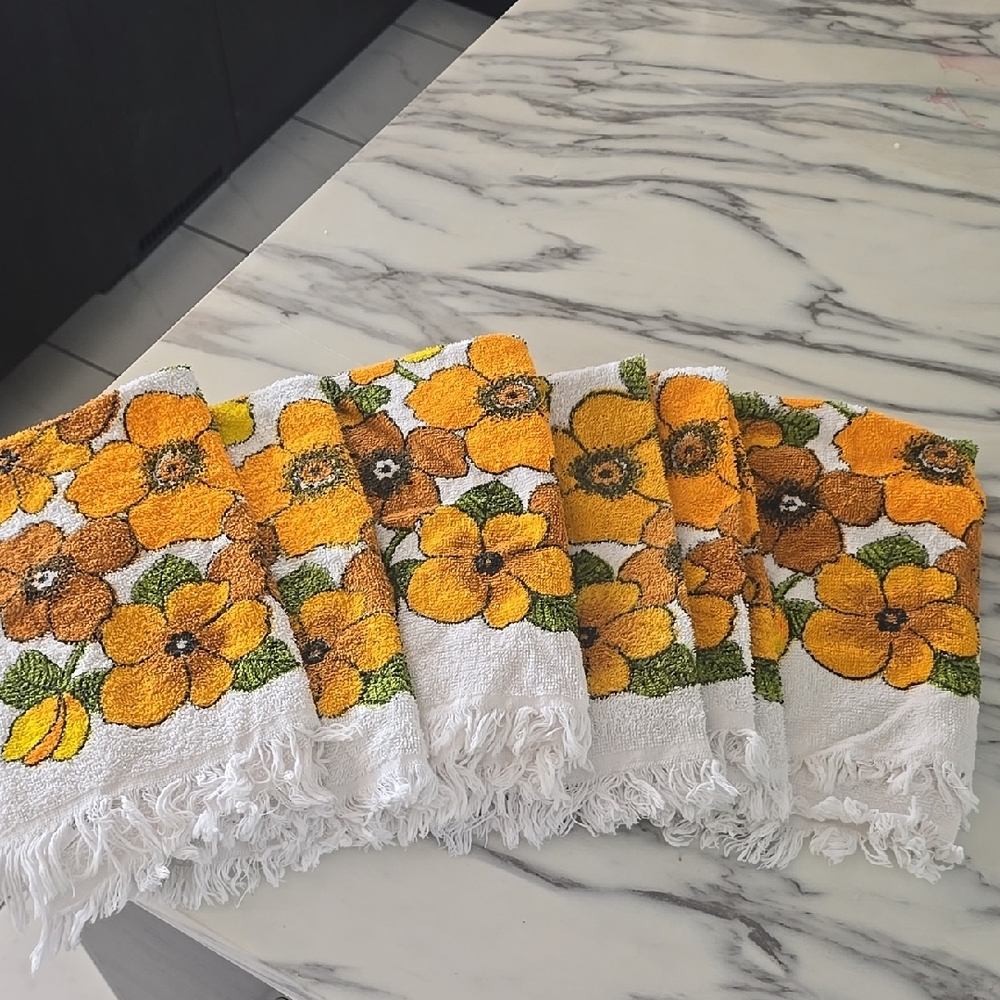 1970's SET OF 6 Floral Hand Towels with Fringe
